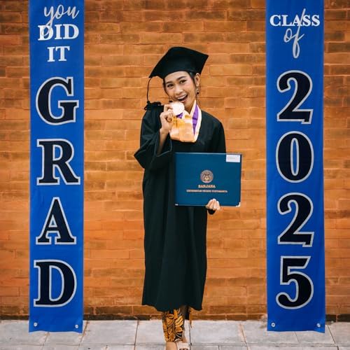 Class of 2025 Graduation Banner Black Gold 1
