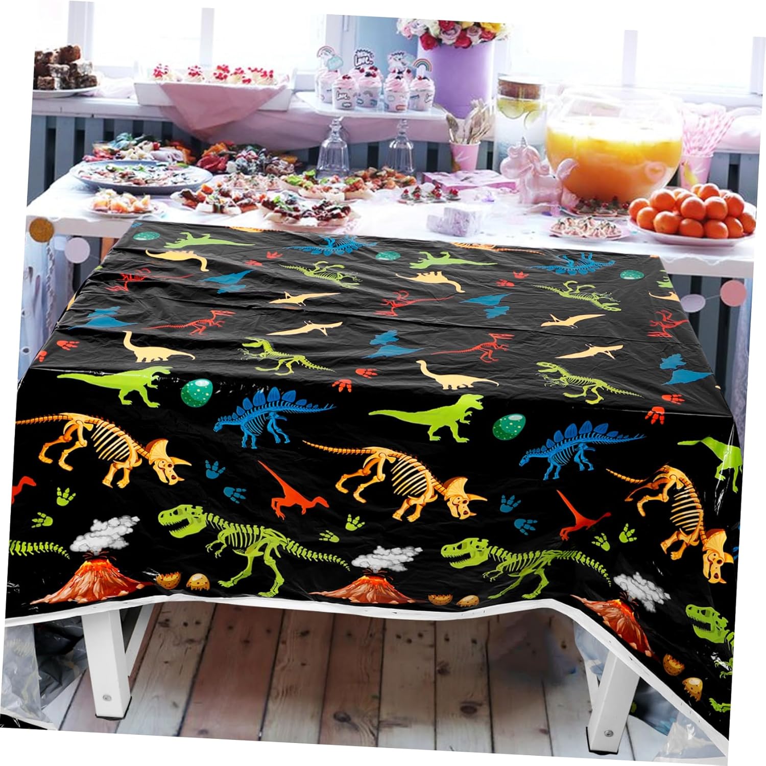 Dinosaur Pattern Disposable Tablecloth for Birthday Parties and Gatherings